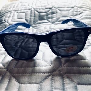 Never Worn Wayfarer-style Sunglasses